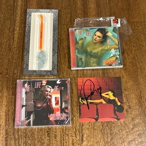 Taylor Swift The Life of a Showgirl Signed CD Bundle